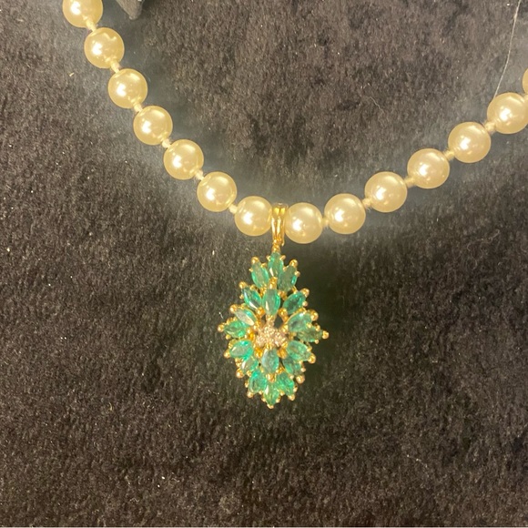 14kt gold emerald and diamond enhancer - Picture 3 of 9